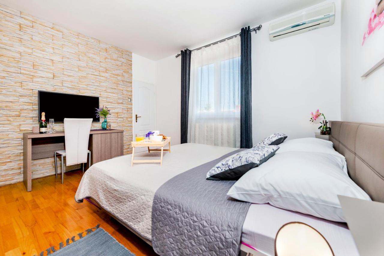 Apartment & Rooms Graciela Rovinj Eksteriør billede