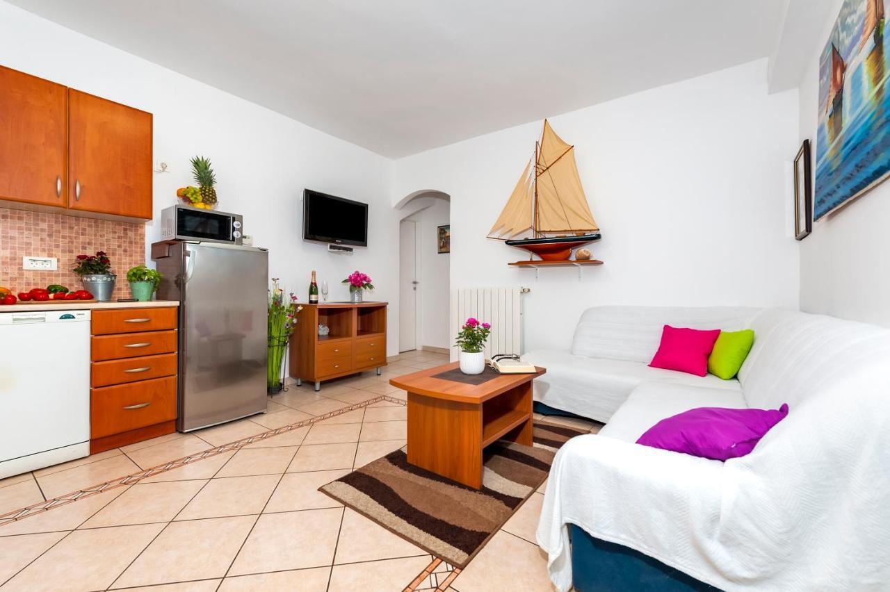 Apartment & Rooms Graciela Rovinj Eksteriør billede